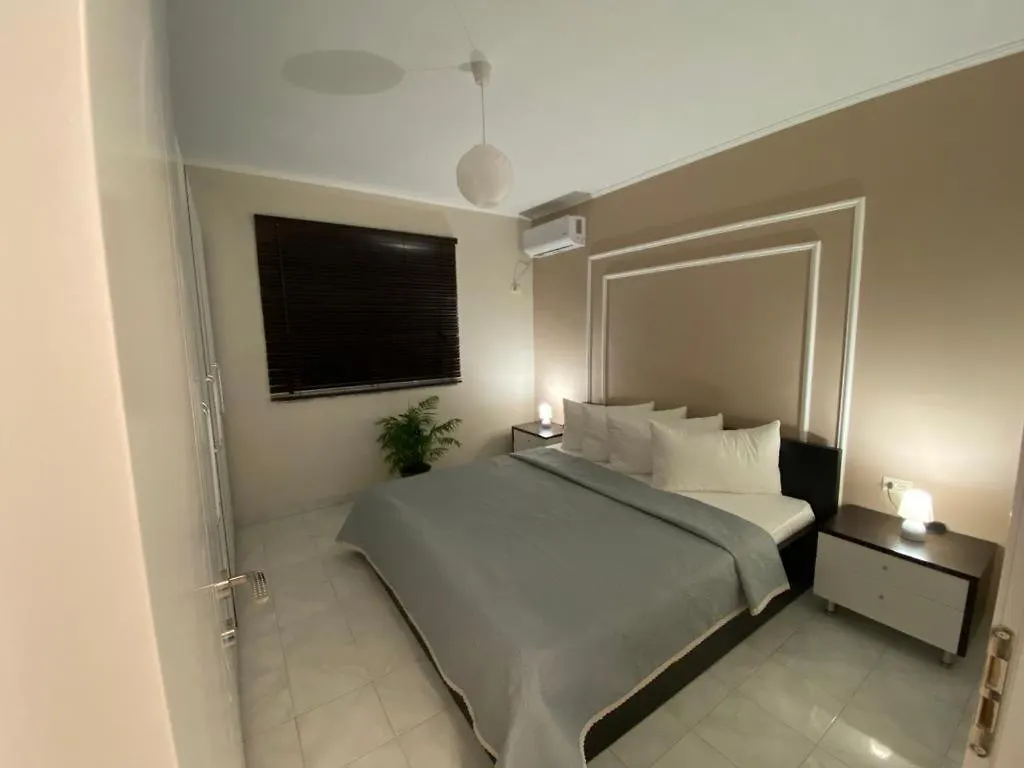 Lucas Apartment Tirana 0*,  Albania